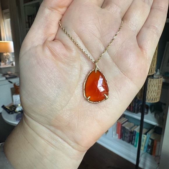 Victoria Cunningham 14k Gold Carnelian Pendant - Picture 3 of 7